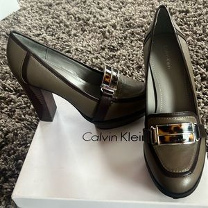 Calvin Klein Shoes Size 7.5